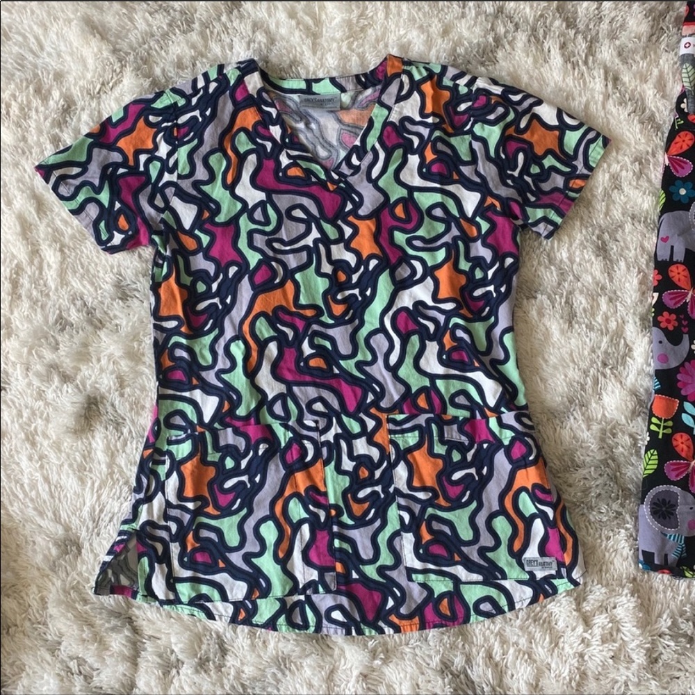 Scrub top